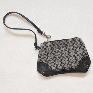 Vintage Y2K Coach Wristlet